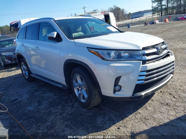 2017 TOYOTA HIGHLANDER LIMITED