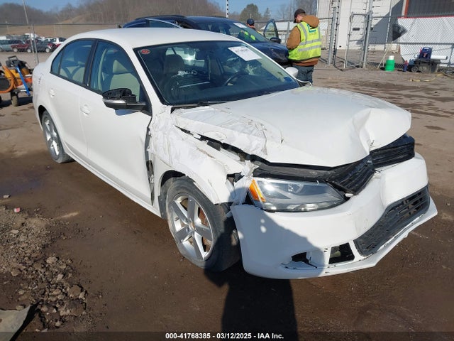 2011 VOLKSWAGEN JETTA 2.0L TDI LE