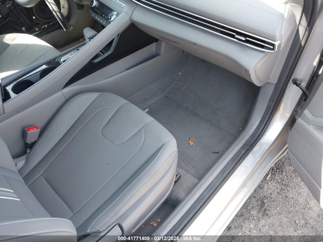 HYUNDAI ELANTRA SEL - 5