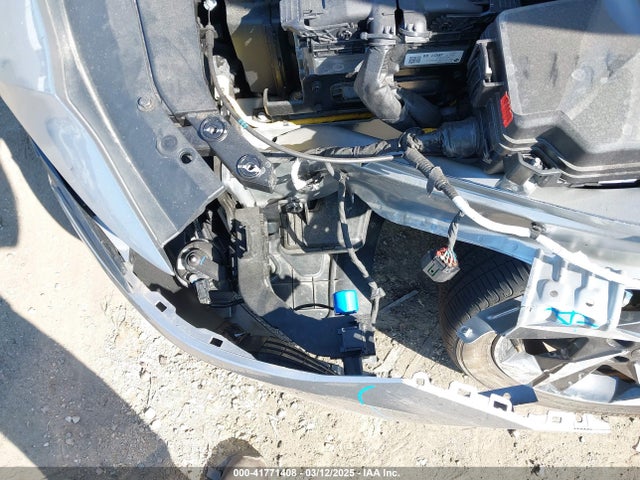 HYUNDAI ELANTRA SEL - 6