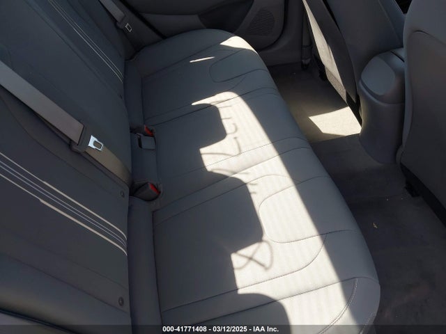 HYUNDAI ELANTRA SEL - 8