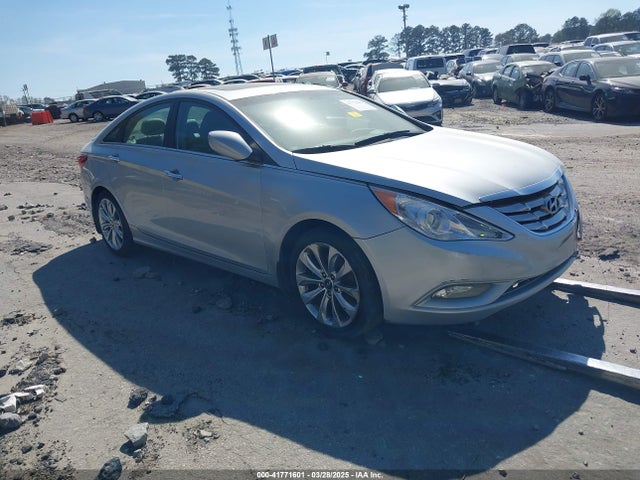 2013 HYUNDAI SONATA SE