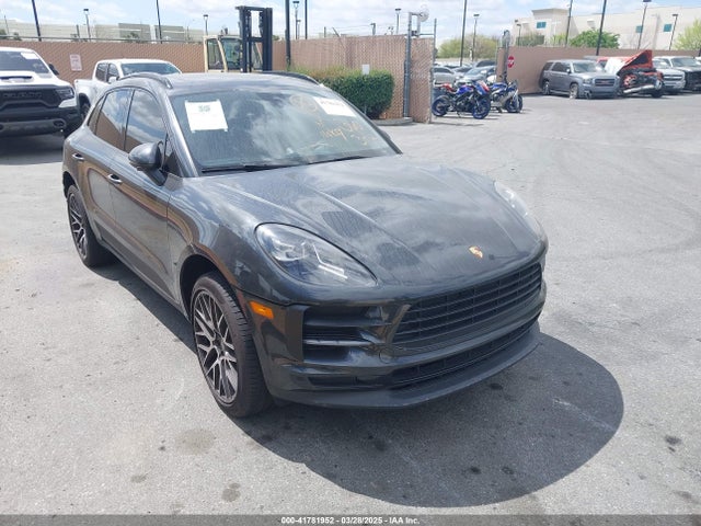 2020 PORSCHE MACAN 