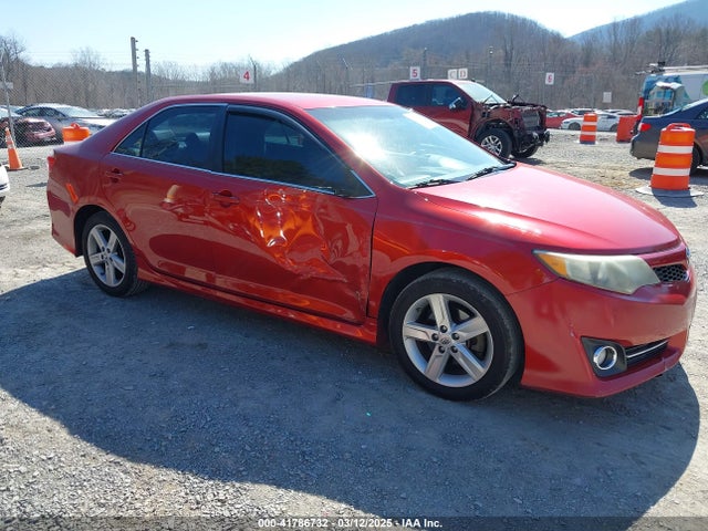 2013 TOYOTA CAMRY SE