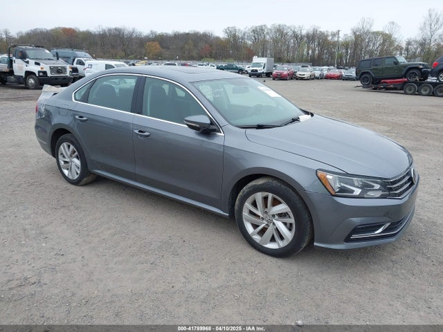 2018 VOLKSWAGEN PASSAT 2.0T SE