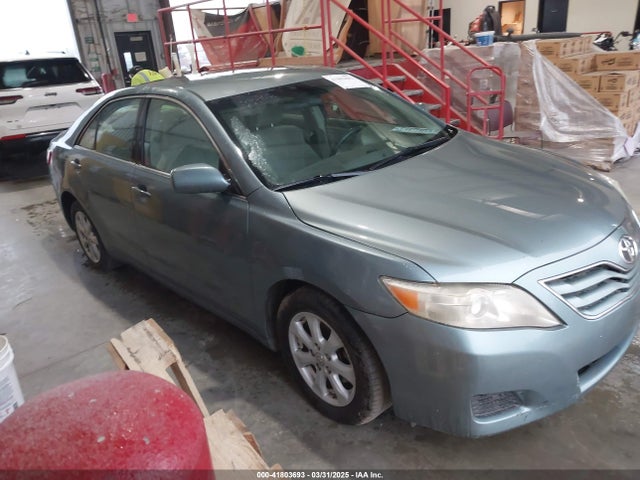 2011 TOYOTA CAMRY LE
