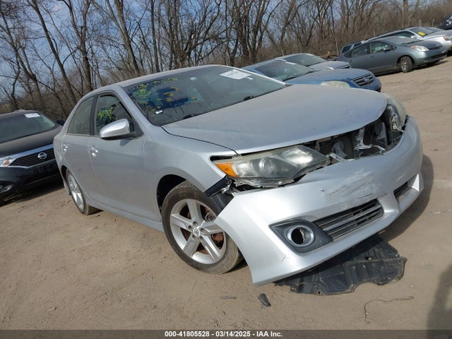 2013 TOYOTA CAMRY SE
