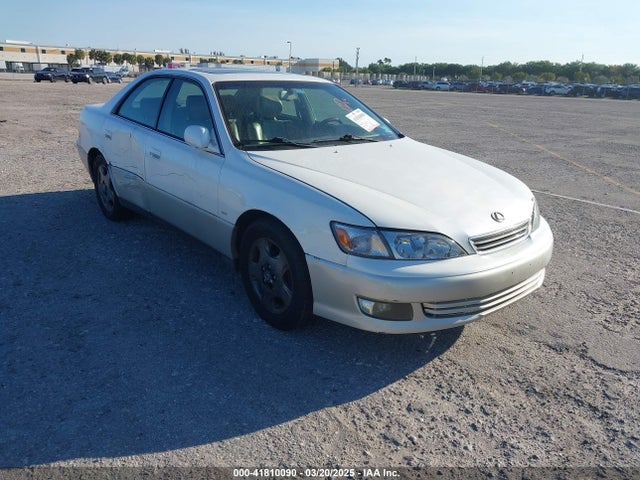 2001 LEXUS ES 