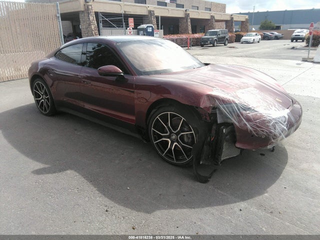 2022 PORSCHE TAYCAN 