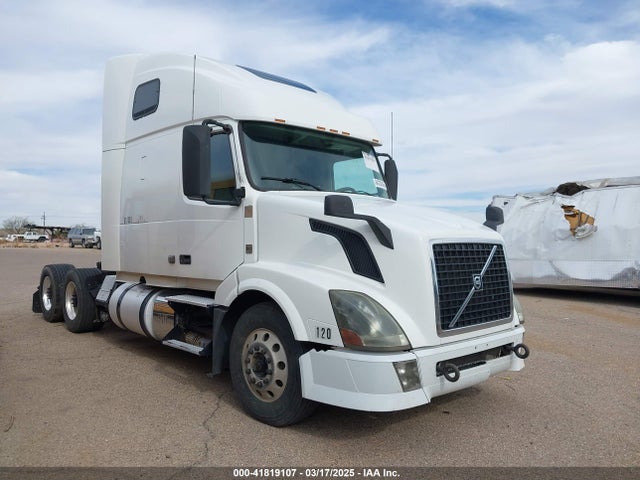 2012 VOLVO VN VNL