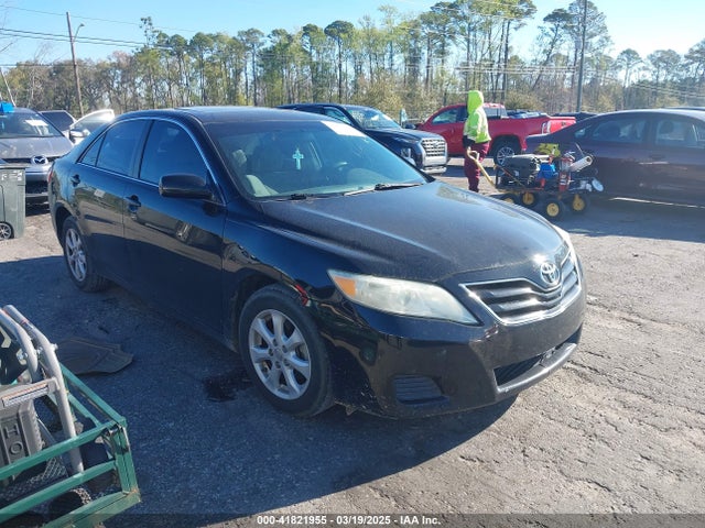 2011 TOYOTA CAMRY LE