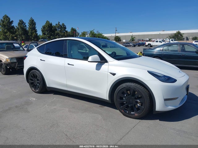 2021 TESLA MODEL Y LONG RANGE DUAL MOTOR ALL-WHEEL DRIVE