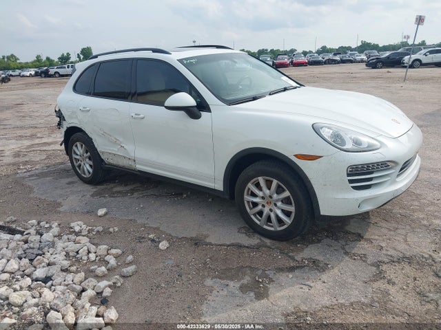2014 PORSCHE CAYENNE 