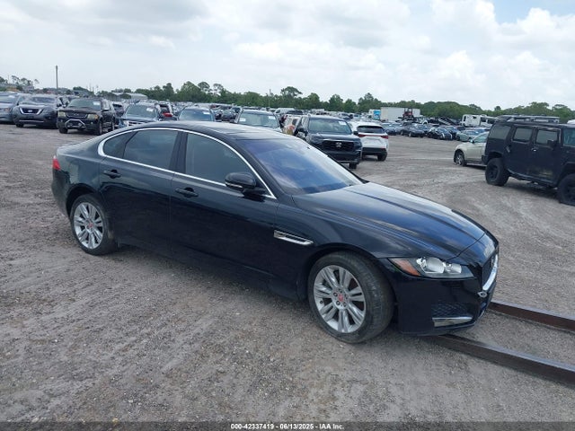 2017 JAGUAR XF 35T