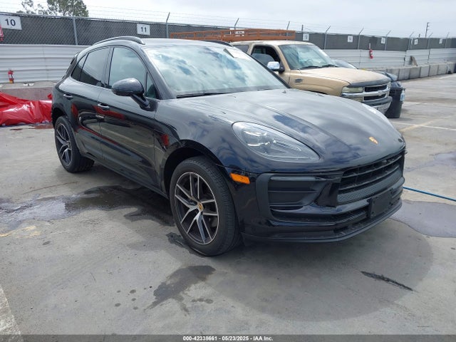 2022 PORSCHE MACAN 