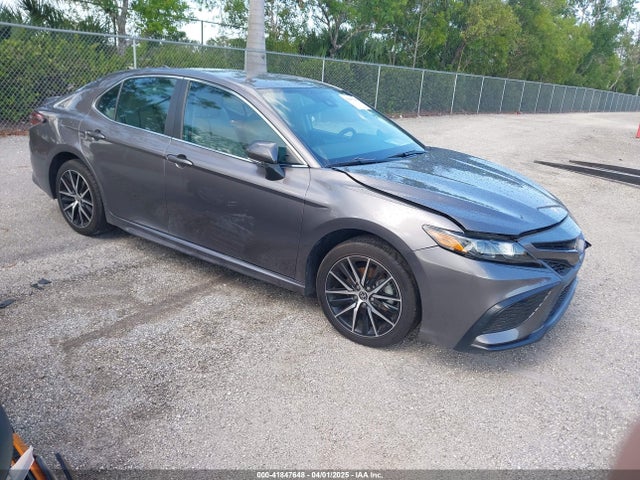2022 TOYOTA CAMRY SE