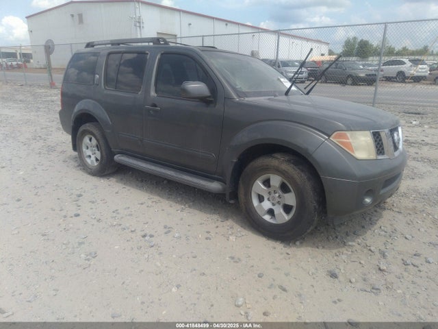 2005 NISSAN PATHFINDER SE