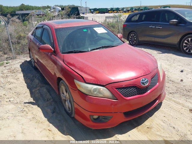 2011 TOYOTA CAMRY SE
