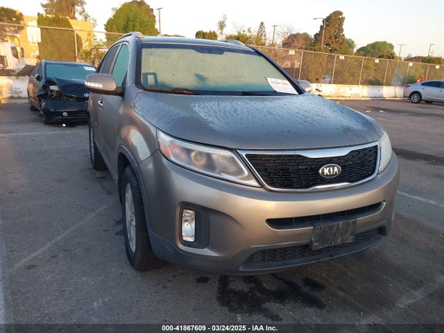 2015 KIA SORENTO LX