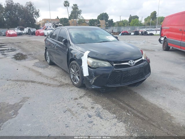 2015 TOYOTA CAMRY SE