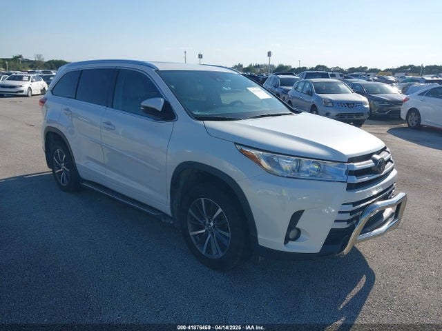 2017 TOYOTA HIGHLANDER XLE
