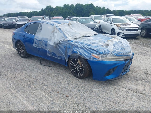 2018 TOYOTA CAMRY SE
