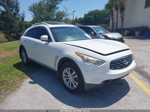 2010 INFINITI FX35 