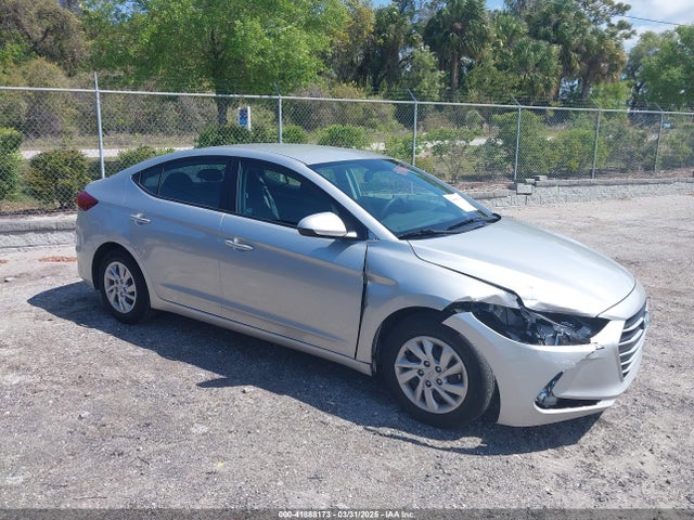 2018 HYUNDAI ELANTRA SE