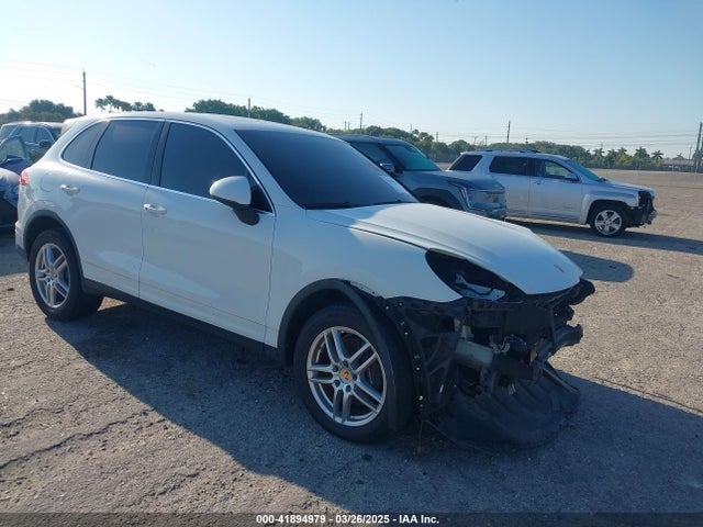 2016 PORSCHE CAYENNE 