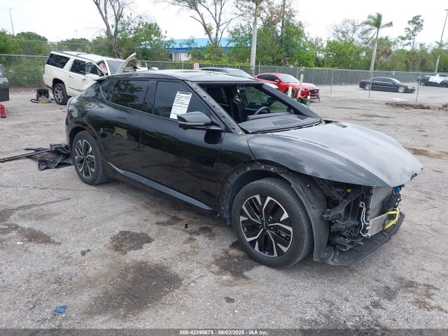 2022 KIA EV6 GT-LINE