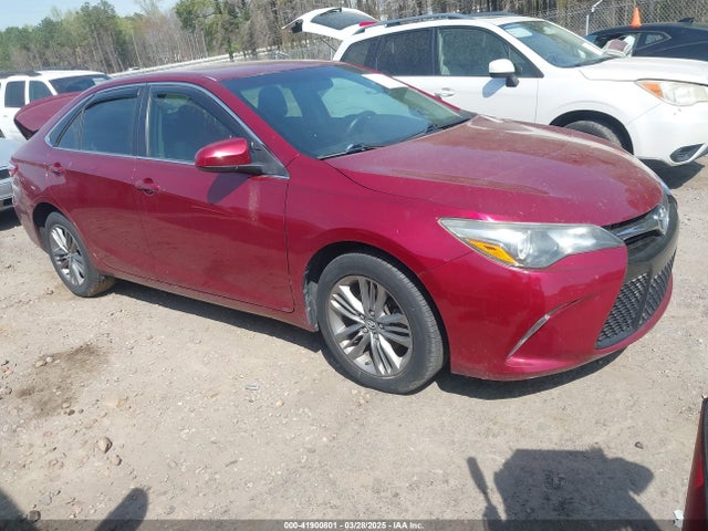 2016 TOYOTA CAMRY SE
