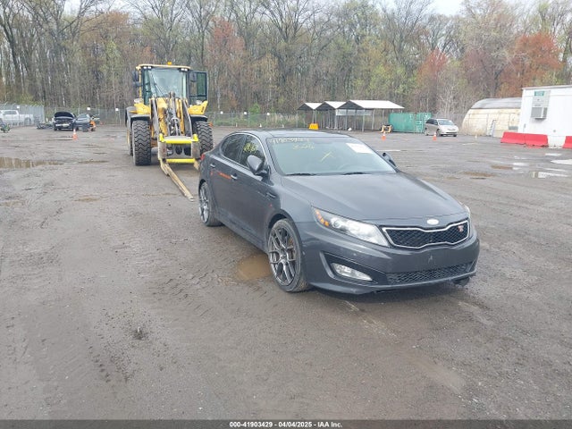 2011 KIA OPTIMA SX