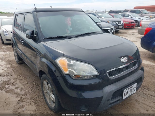 2011 KIA SOUL +