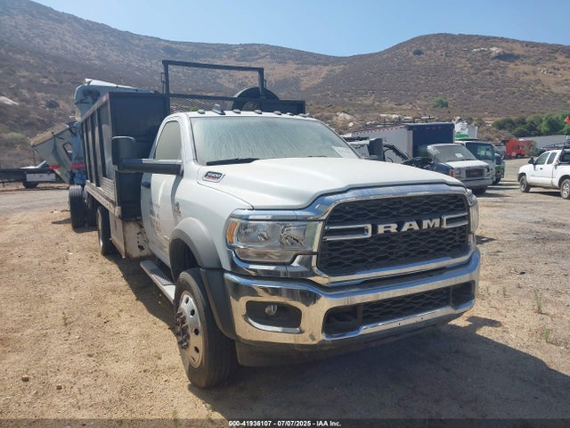 2022 RAM 5500 TRADESMAN/SLT