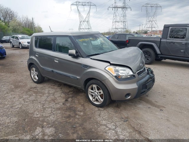 2010 KIA SOUL +