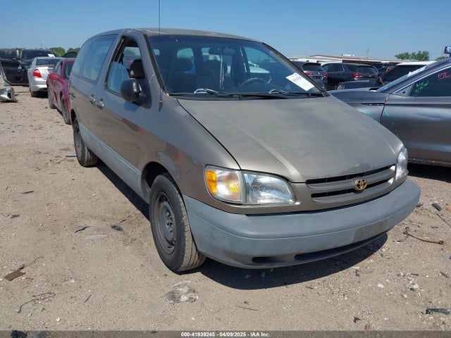 1999 TOYOTA SIENNA CE