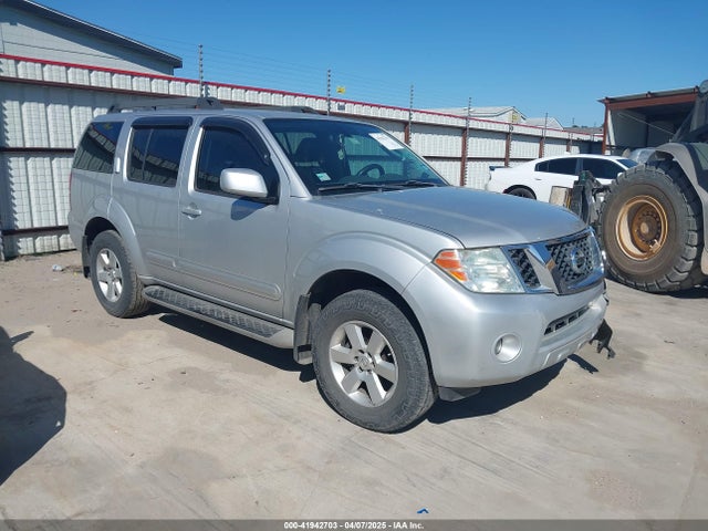 2012 NISSAN PATHFINDER SV