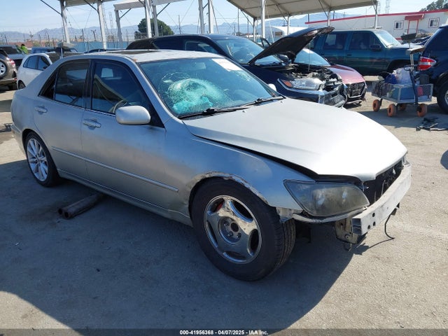 2001 LEXUS IS 300