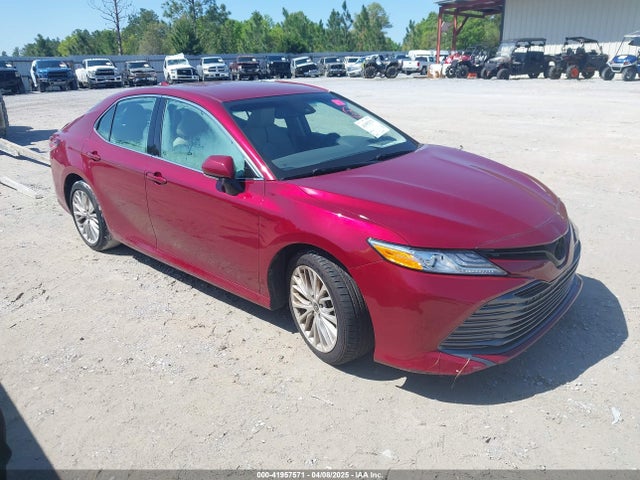 2020 TOYOTA CAMRY XLE