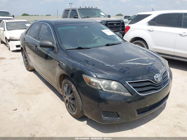 2011 TOYOTA CAMRY LE
