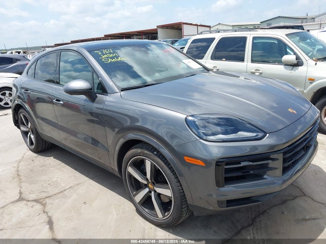 2024 PORSCHE CAYENNE 