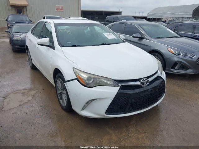 2016 TOYOTA CAMRY SE