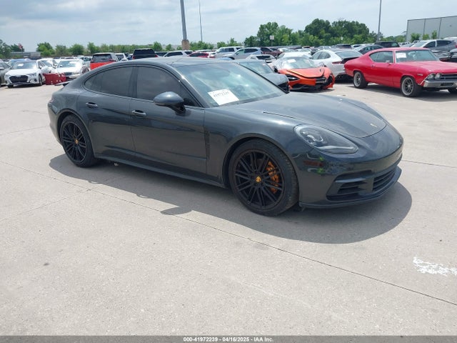 2018 PORSCHE PANAMERA 4S