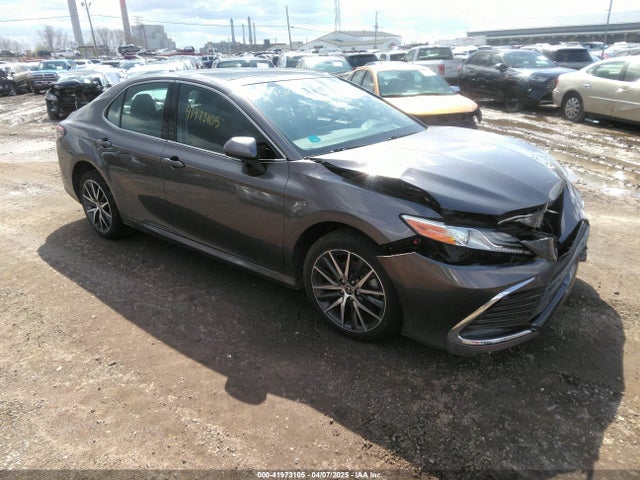 2022 TOYOTA CAMRY XLE AWD