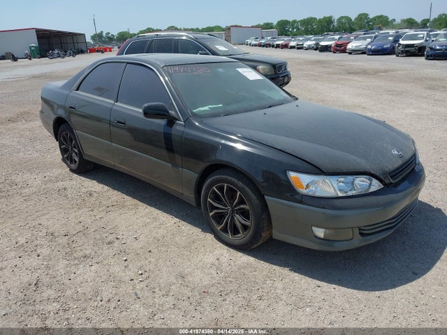 2001 LEXUS ES 