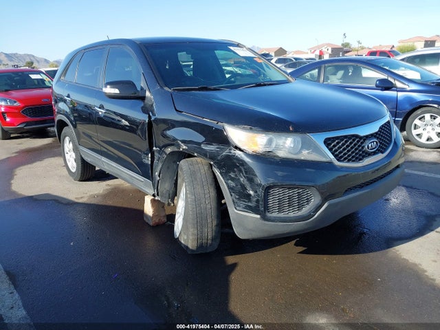 2013 KIA SORENTO LX