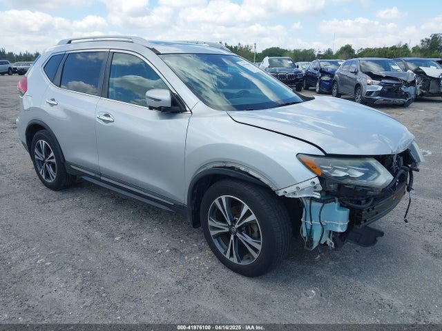 2017 NISSAN ROGUE SL