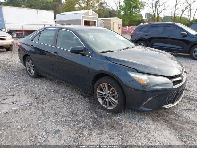 2015 TOYOTA CAMRY SE