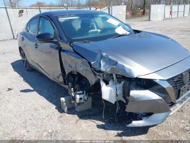 2022 NISSAN SENTRA SR XTRONIC CVT