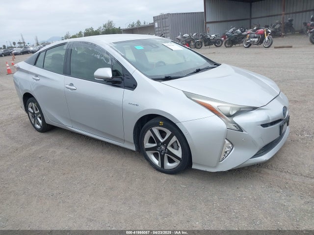 2018 TOYOTA PRIUS THREE TOURING